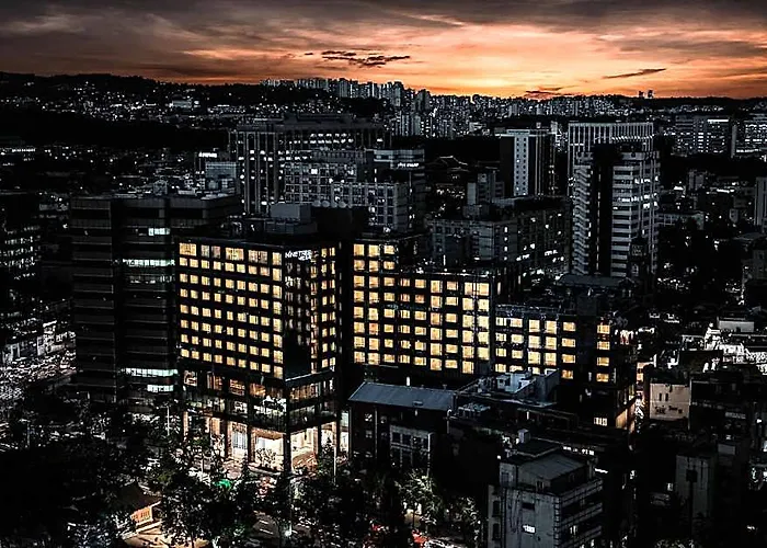Nine Tree By Parnas Insadong Hotel